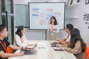 中小型企业为什么适合做人力外包？成本与效率的双重优势